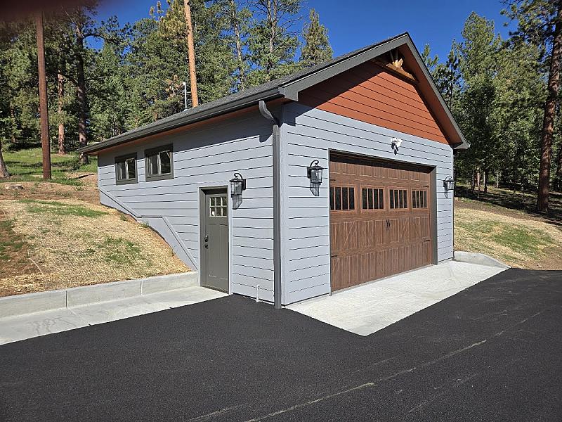 Republic Garages.