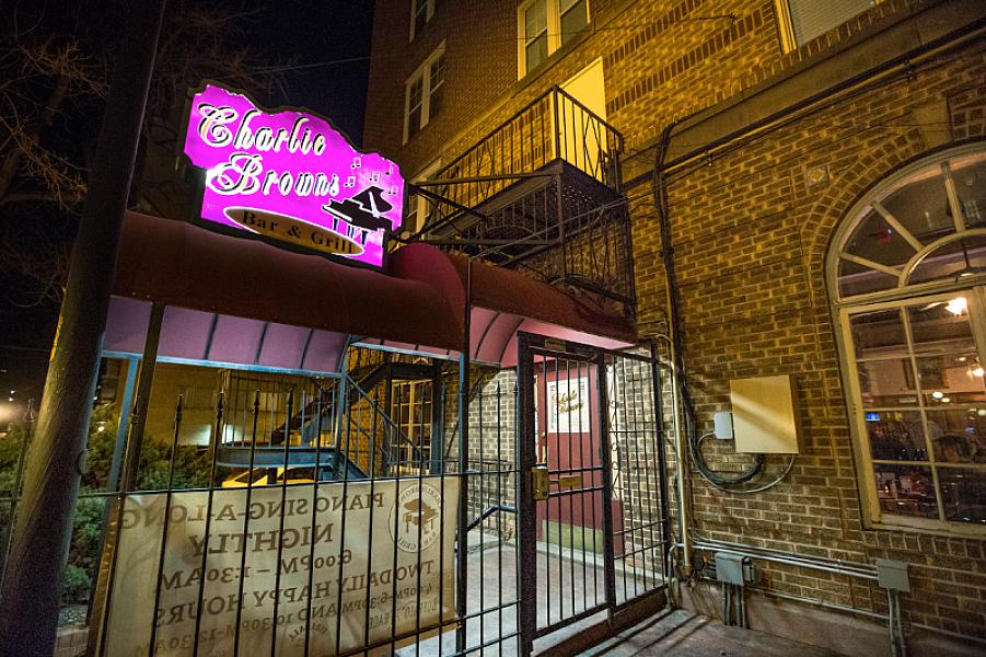 Charlie Brown's Bar & Grill