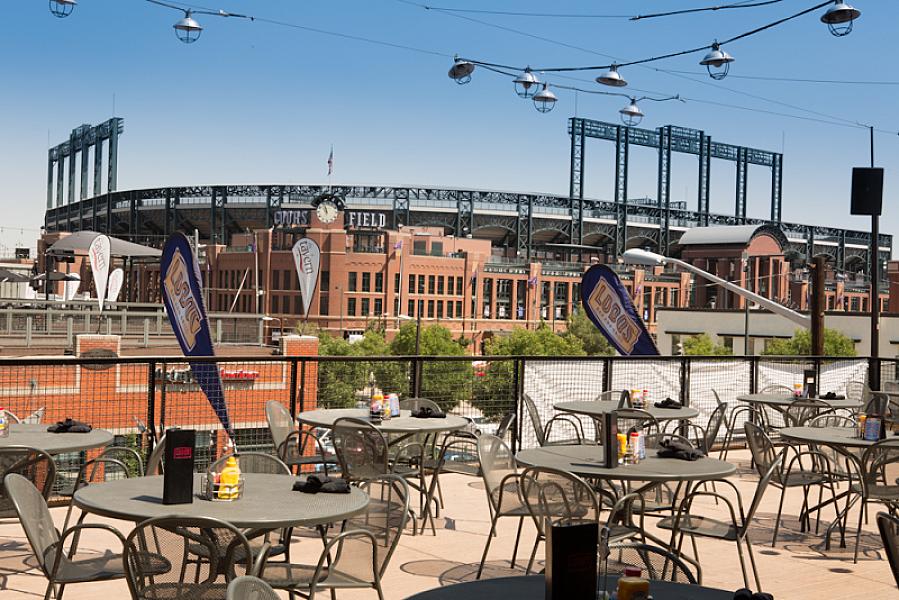 Lodo's Bar & Grill