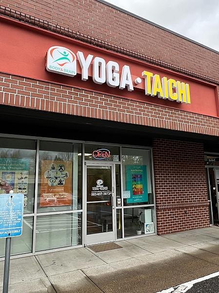 BODY & BRAIN Yoga Tai Chi