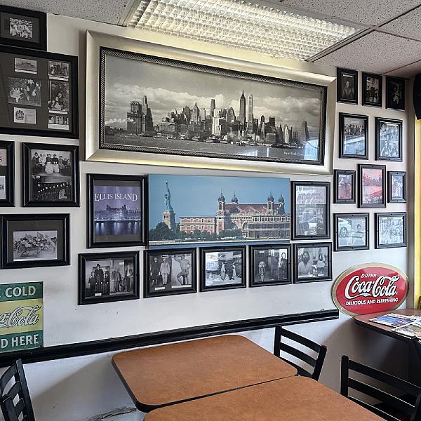 Joyce's Famous Pizza