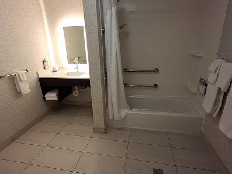 Holiday Inn Express & Suites Firestone - Longmont by IHG